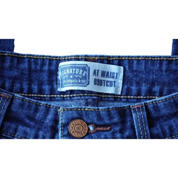 Signature by Levi Strauss Jeans Womens Size 8 Misses Medium At Waist Boot Cut St - Picture 3 of 12